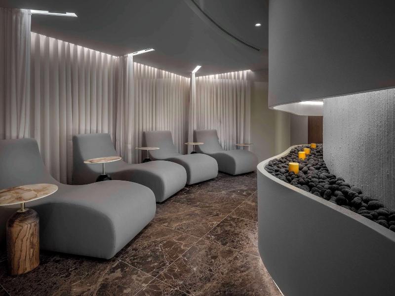 Isla Brown Corinthia Resort & Spa, Curio Collect image
