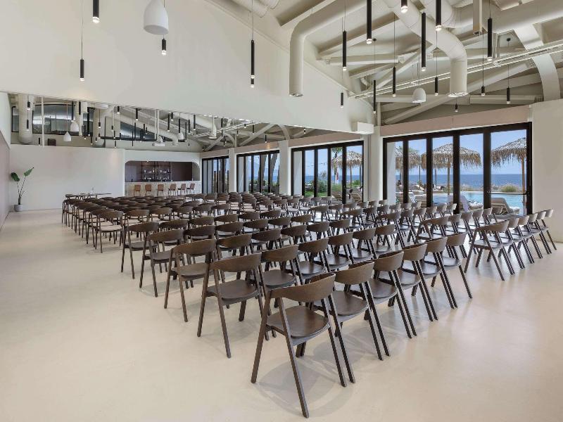 Isla Brown Corinthia Resort & Spa, Curio Collect image