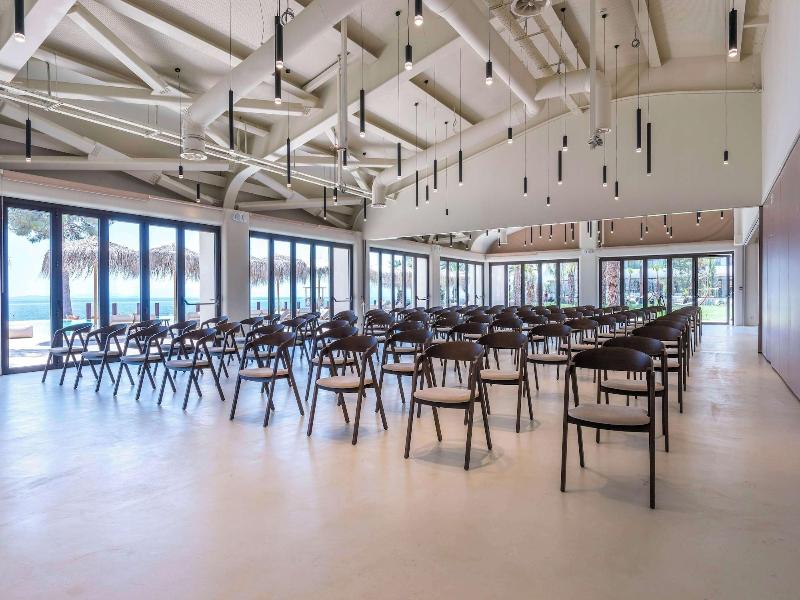 Isla Brown Corinthia Resort & Spa, Curio Collect image