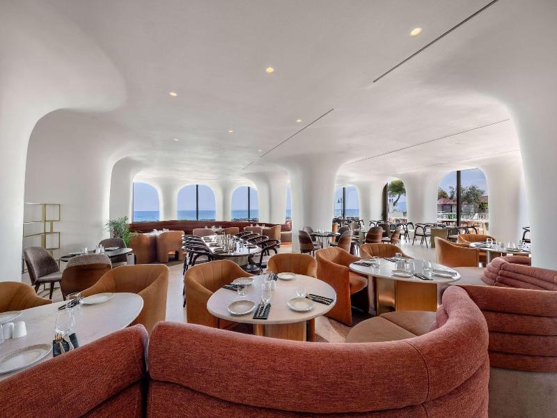 Isla Brown Corinthia Resort & Spa, Curio Collect image