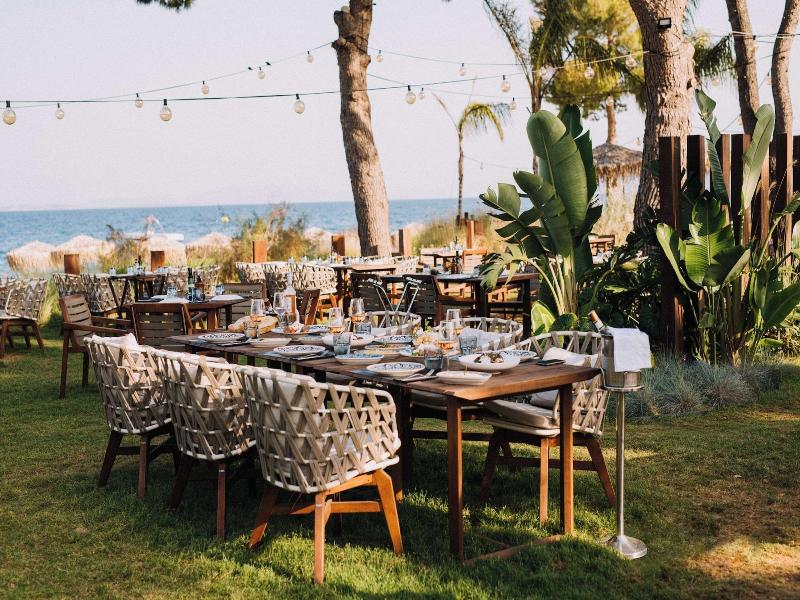 Isla Brown Corinthia Resort & Spa, Curio Collect image