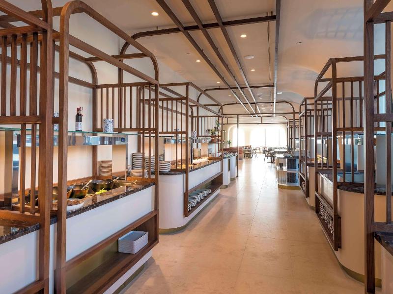 Isla Brown Corinthia Resort & Spa, Curio Collect image