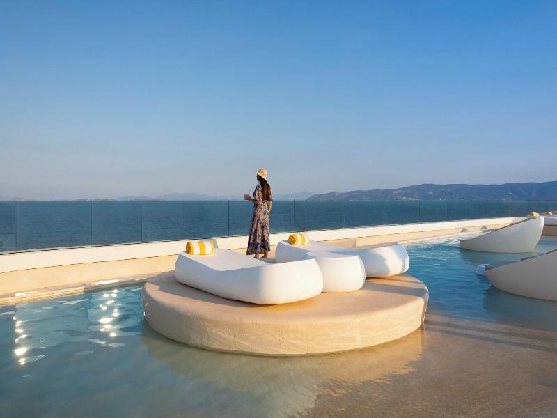 Isla Brown Corinthia Resort & Spa, Curio Collect image