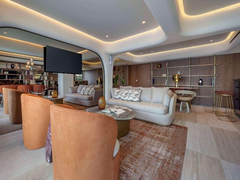 Isla Brown Corinthia Resort & Spa, Curio Collect image