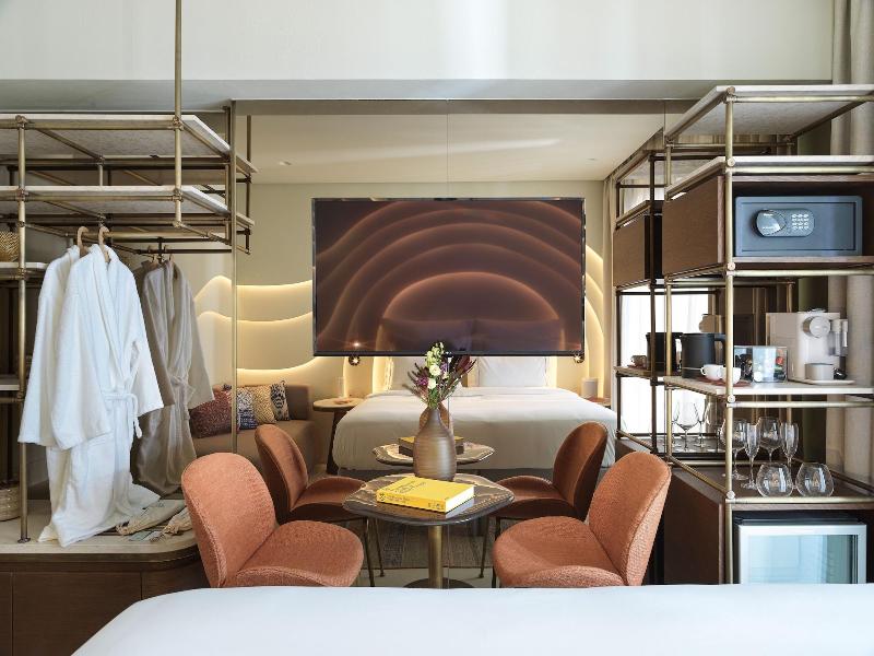 Isla Brown Corinthia Resort & Spa, Curio Collect image