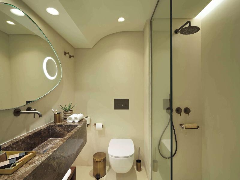 Isla Brown Corinthia Resort & Spa, Curio Collect image