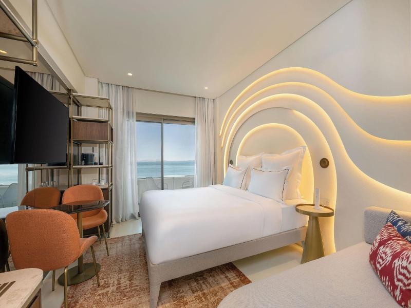 Isla Brown Corinthia Resort & Spa, Curio Collect image