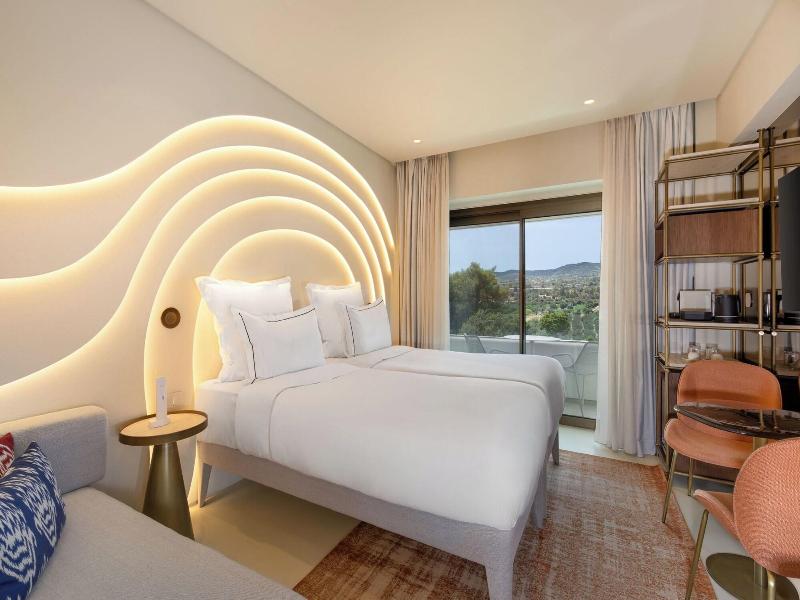 Isla Brown Corinthia Resort & Spa, Curio Collect image