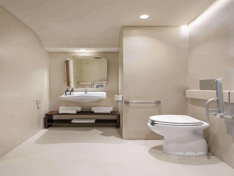 Isla Brown Corinthia Resort & Spa, Curio Collect image