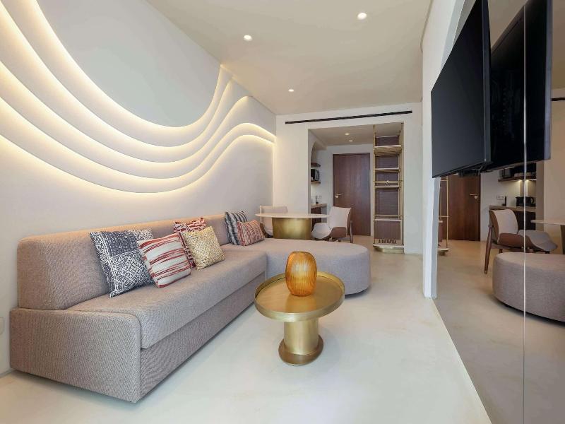 Isla Brown Corinthia Resort & Spa, Curio Collect image