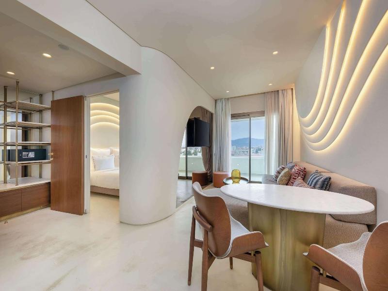 Isla Brown Corinthia Resort & Spa, Curio Collect image