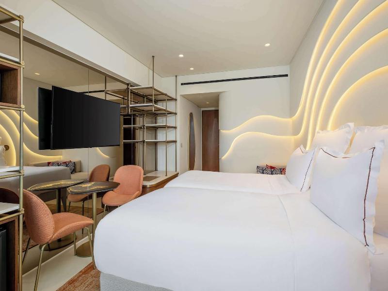 Isla Brown Corinthia Resort & Spa, Curio Collect image