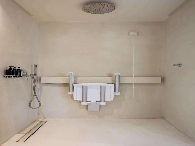 Isla Brown Corinthia Resort & Spa, Curio Collect image