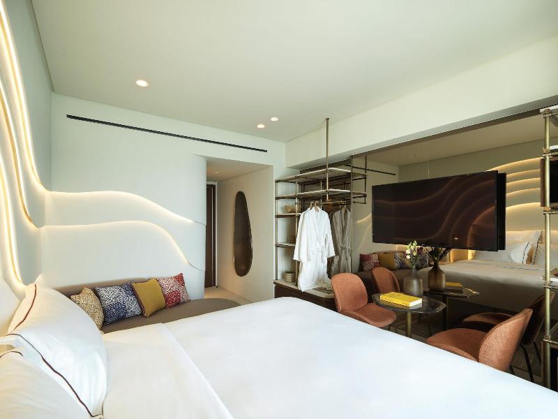 Isla Brown Corinthia Resort & Spa, Curio Collect image