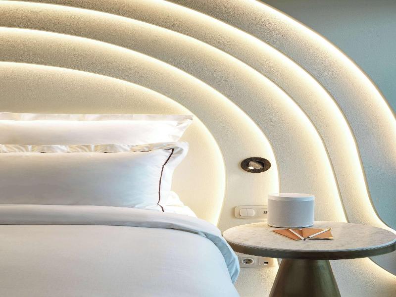 Isla Brown Corinthia Resort & Spa, Curio Collect image