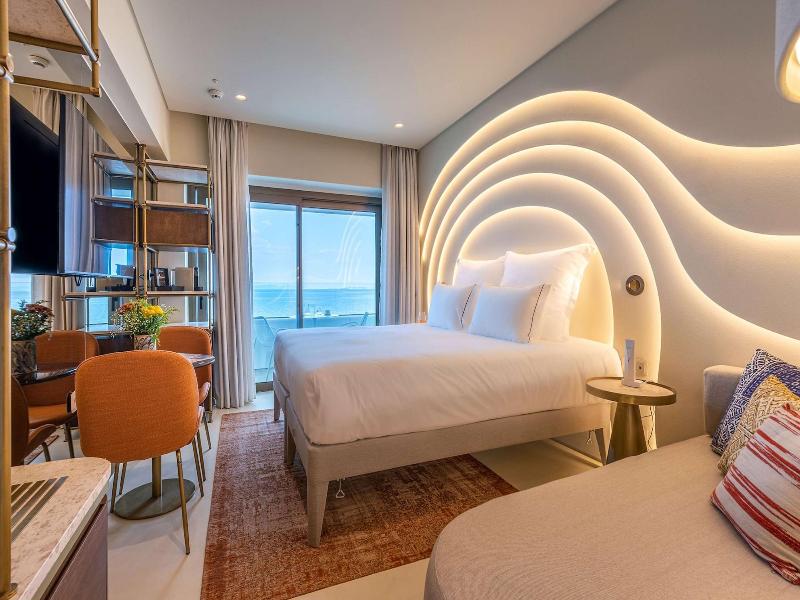 Isla Brown Corinthia Resort & Spa, Curio Collect image