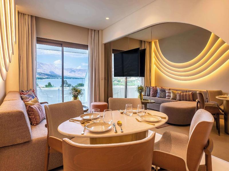 Isla Brown Corinthia Resort & Spa, Curio Collect image