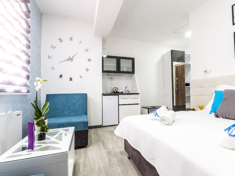 Astera Apart Hotel image