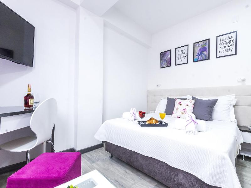 Astera Apart Hotel image
