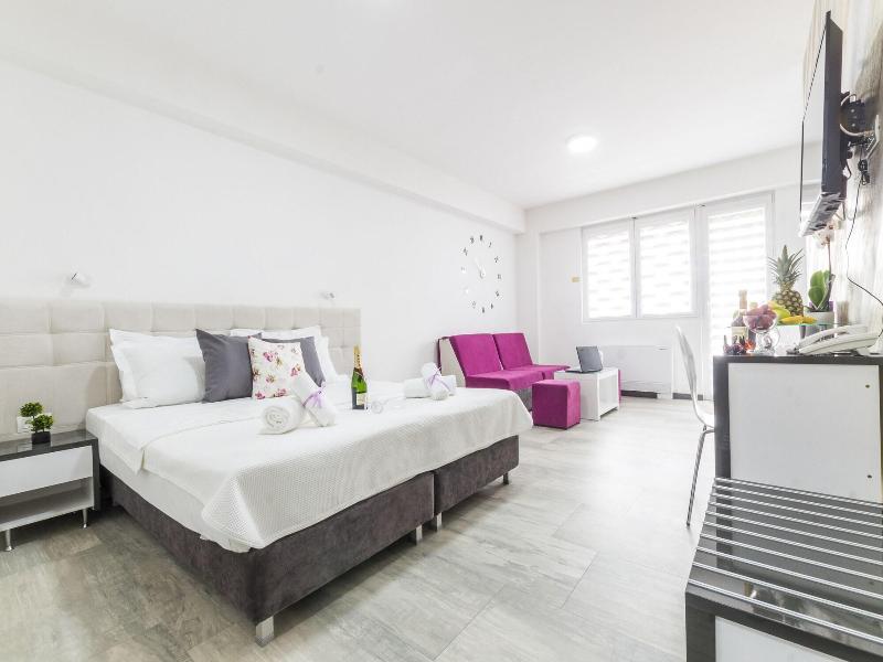 Astera Apart Hotel image