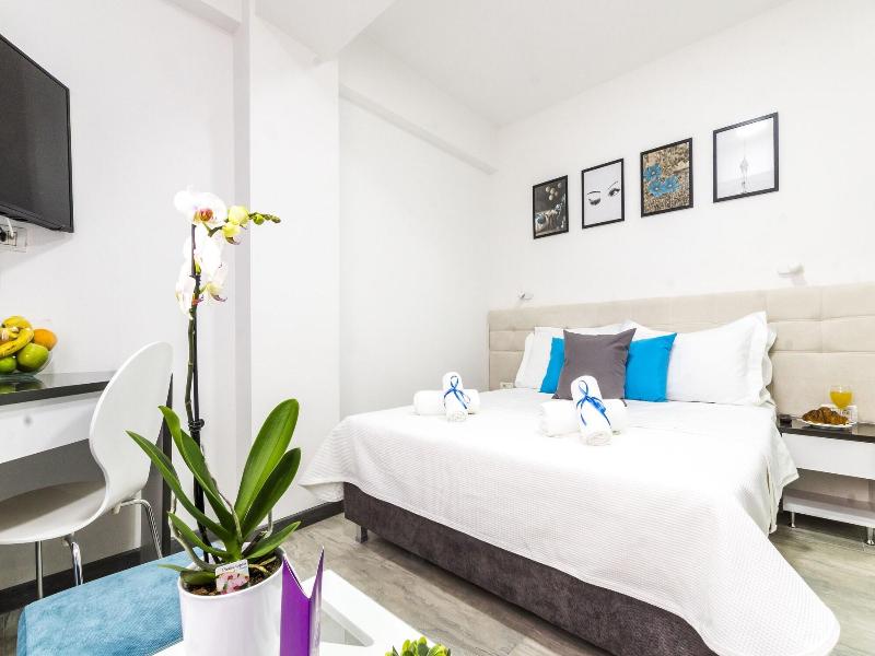 Astera Apart Hotel image