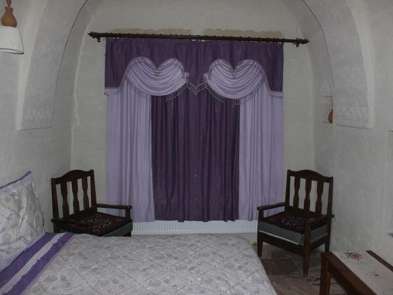 Dilek Tepesi Cave Hotel
