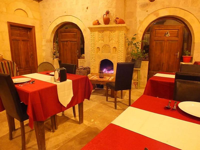 Dilek Tepesi Cave Hotel