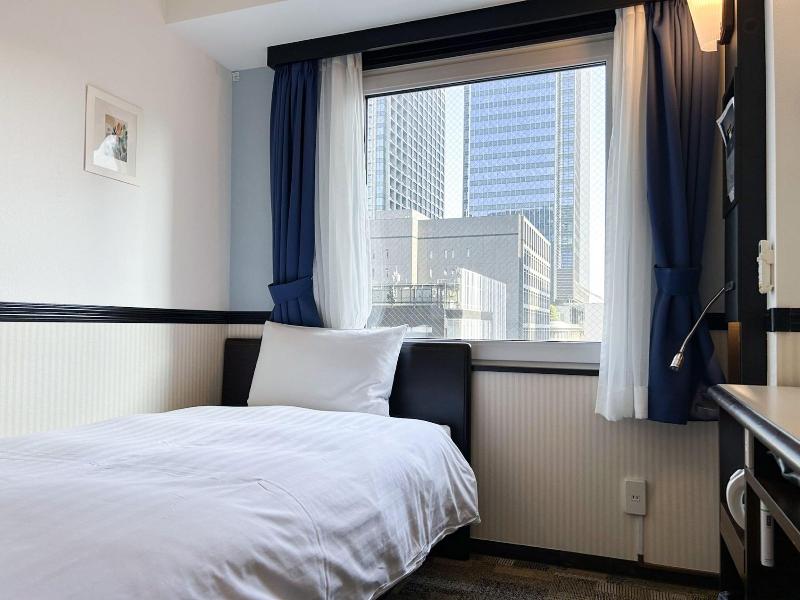 Toyoko Inn Tokyo-eki Yaesu Kita-guchi image