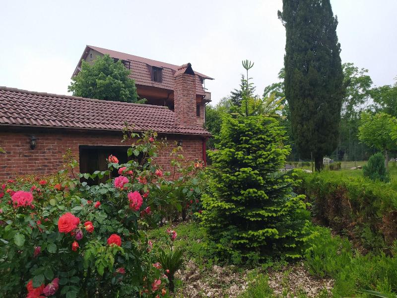 Chateau Chikovani image