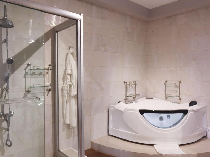 Hotel M'rode image