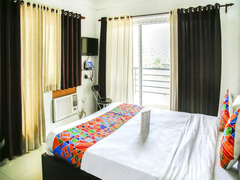 Fabhotel Eleanora image