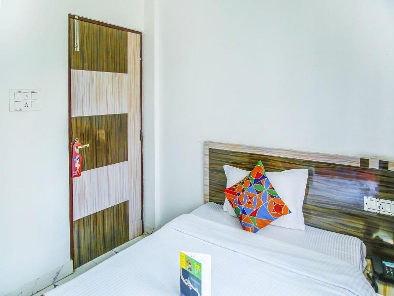 Fabhotel Eleanora image