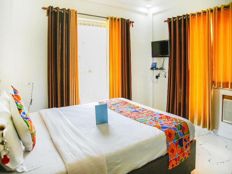 Fabhotel Eleanora image