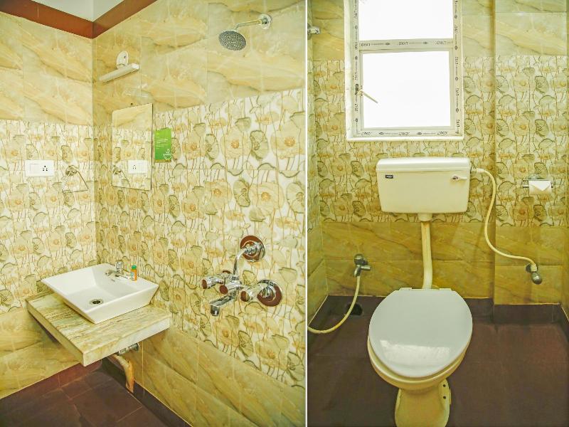 Fabhotel Eleanora image