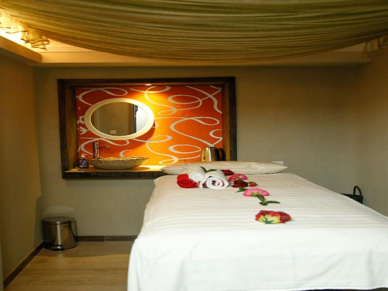 Kiriri Garden Hotel image
