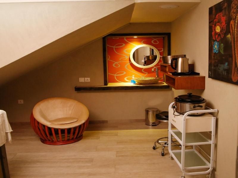 Kiriri Garden Hotel image