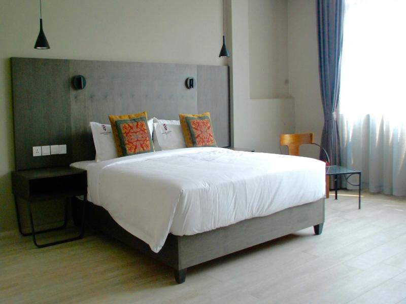 Kiriri Garden Hotel image