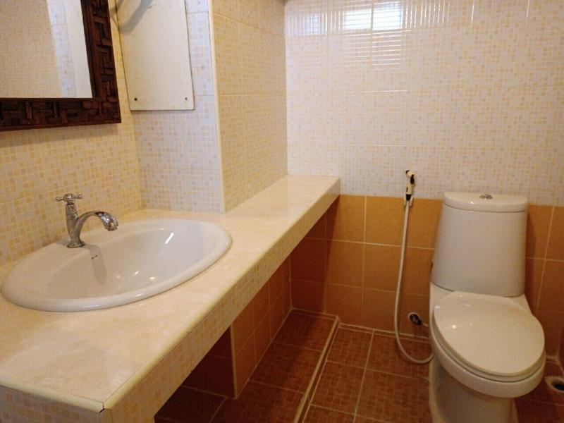 Grandview Condominia image
