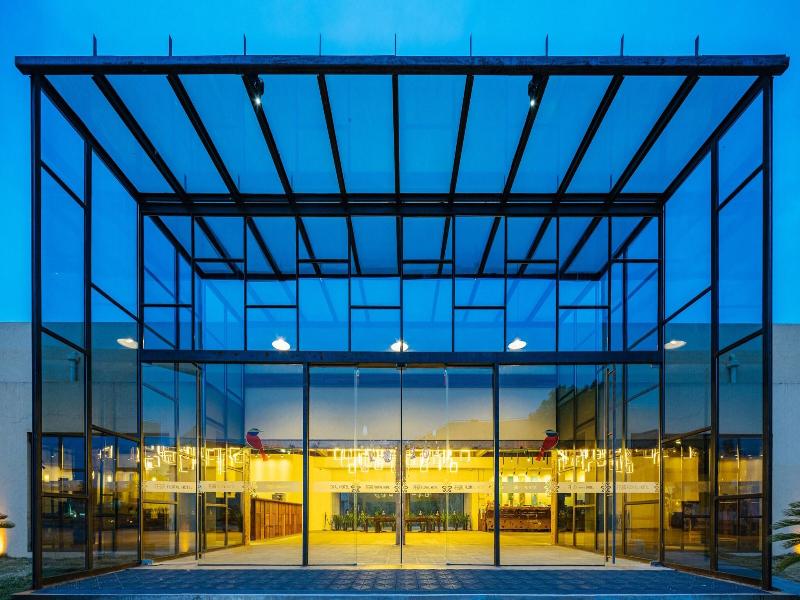 Ramada Encore By Wyndham Shanghai Pudong Airport image
