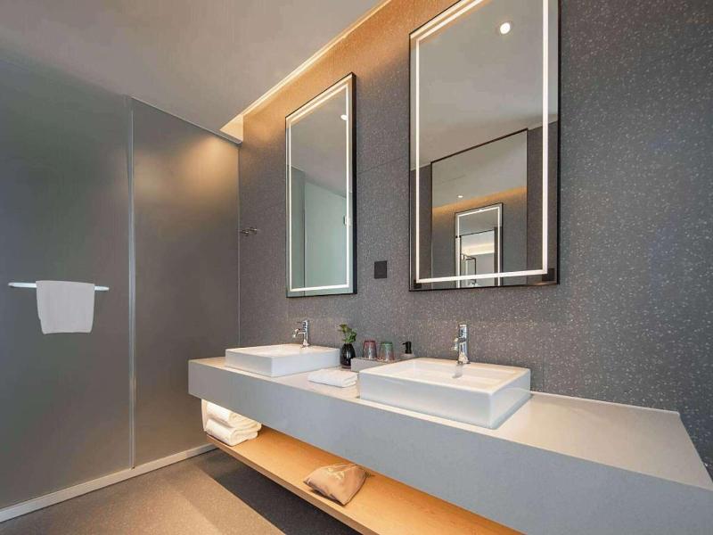 Ramada Encore By Wyndham Shanghai Pudong Airport image
