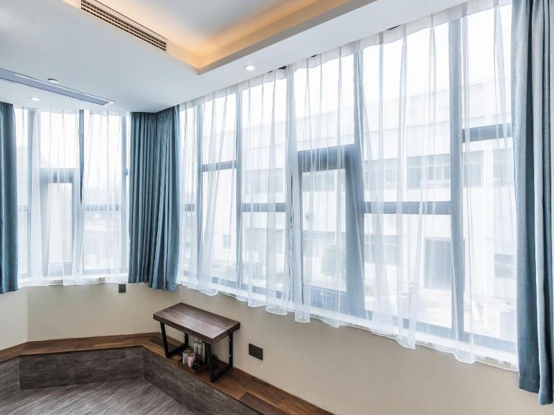 Ramada Encore By Wyndham Shanghai Pudong Airport image