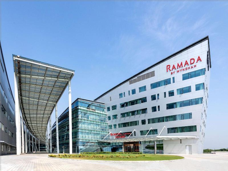 Ramada By Wyndham Huzhou Wuxing