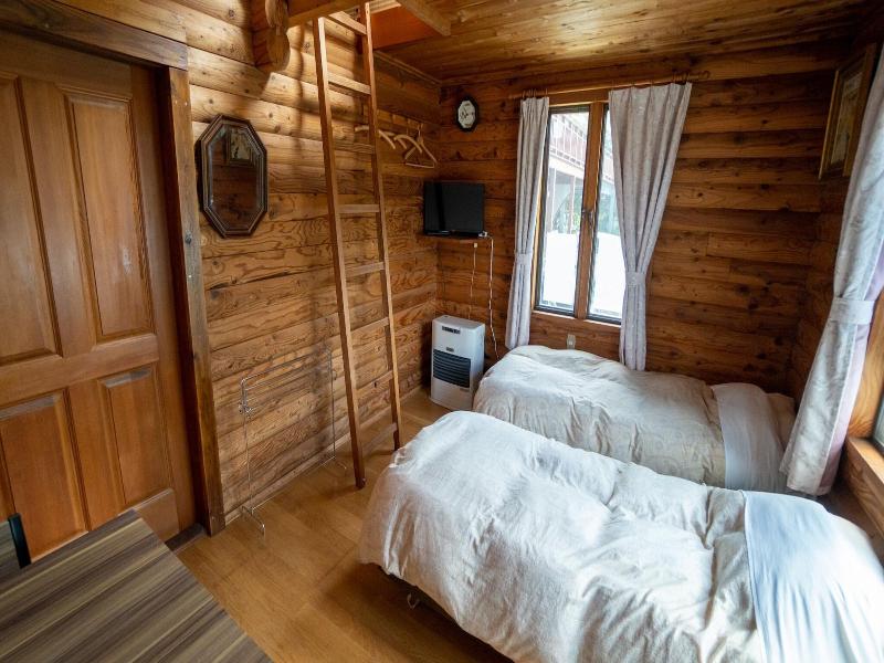 Pension And Log Cottage Hoshinoko image