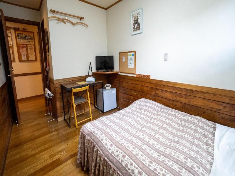 Pension And Log Cottage Hoshinoko image