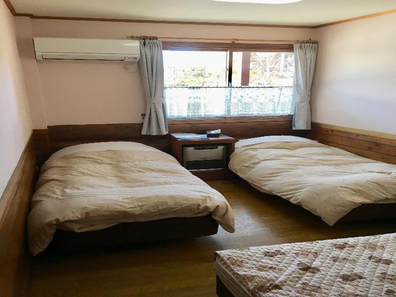 Pension And Log Cottage Hoshinoko image