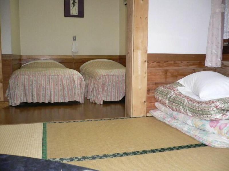 Pension And Log Cottage Hoshinoko image
