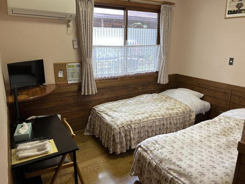 Pension And Log Cottage Hoshinoko image