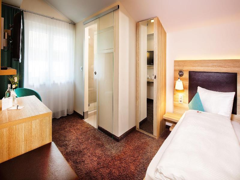 Hotel Oberland image
