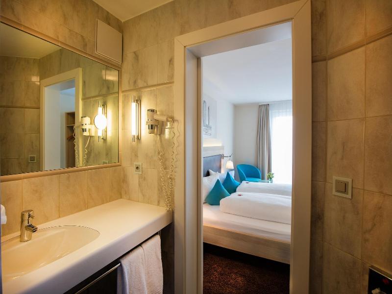 Hotel Oberland image