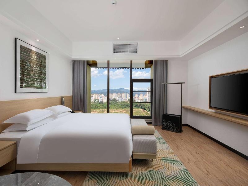 Microtel By Wyndham Xishuangbanna City Center image